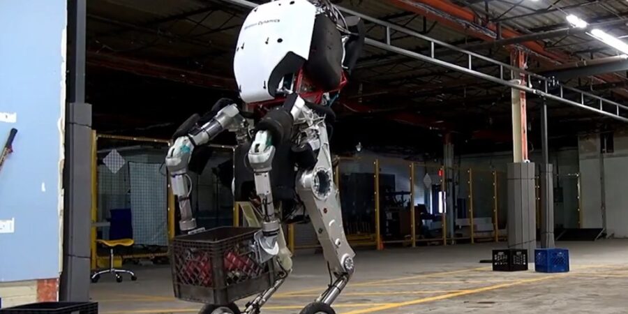 Робот перепрыгивающий препятствия от Boston Dynamics.