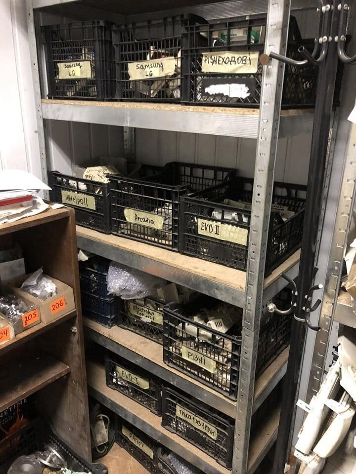 Продаємо нові та вживані запчастини до пральних машин