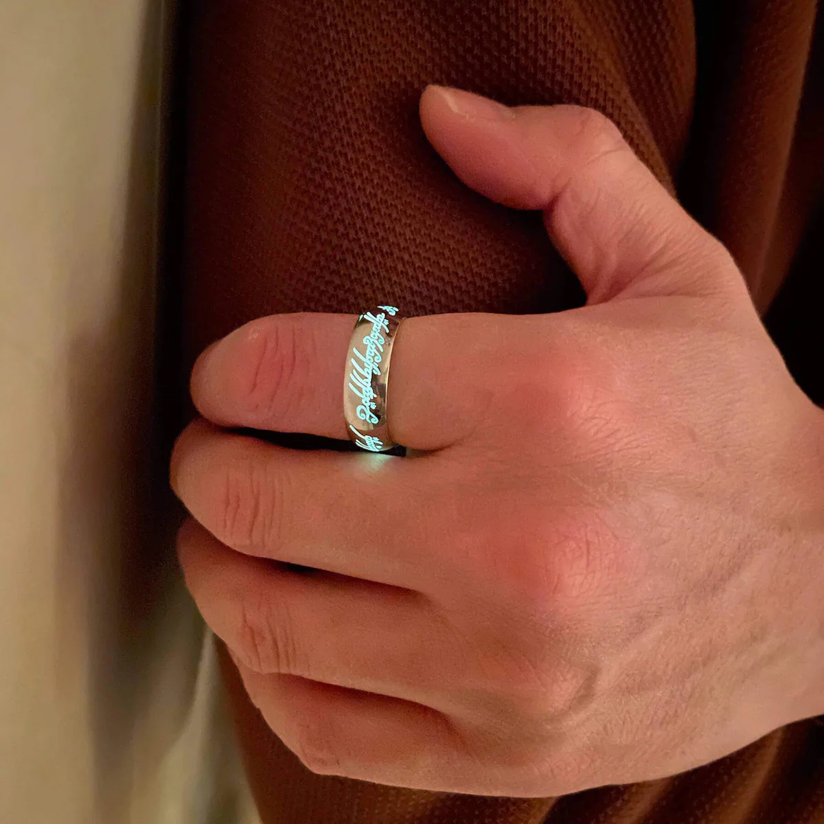 Кольцо Всевластия со светящейся надписью