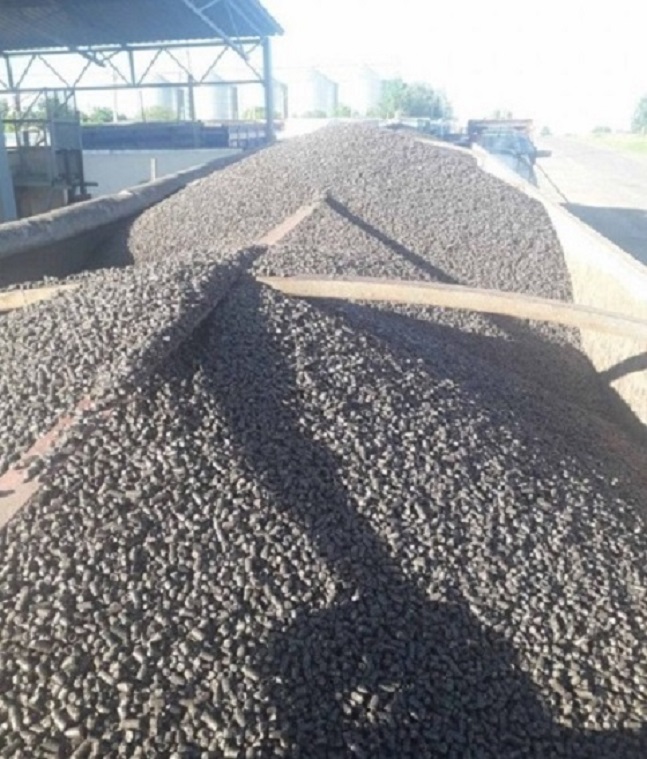 Пелети з лушпиння та Деревні гранули