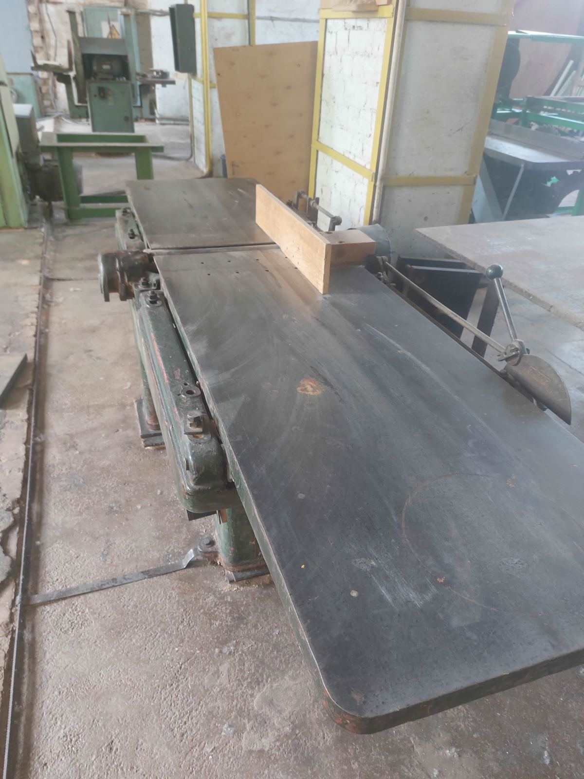 Оренда деревообробного (столярного) цеху