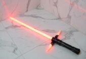 Світловий меч Кайло Рена — Епічна репліка Disney для фанатів