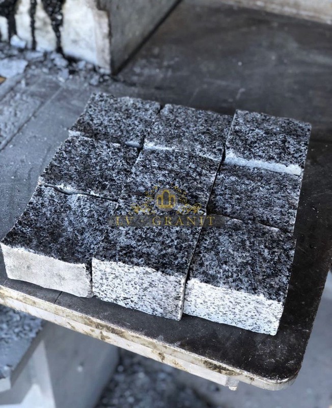Памятники з граніту, граніт оптом від LV-Granit