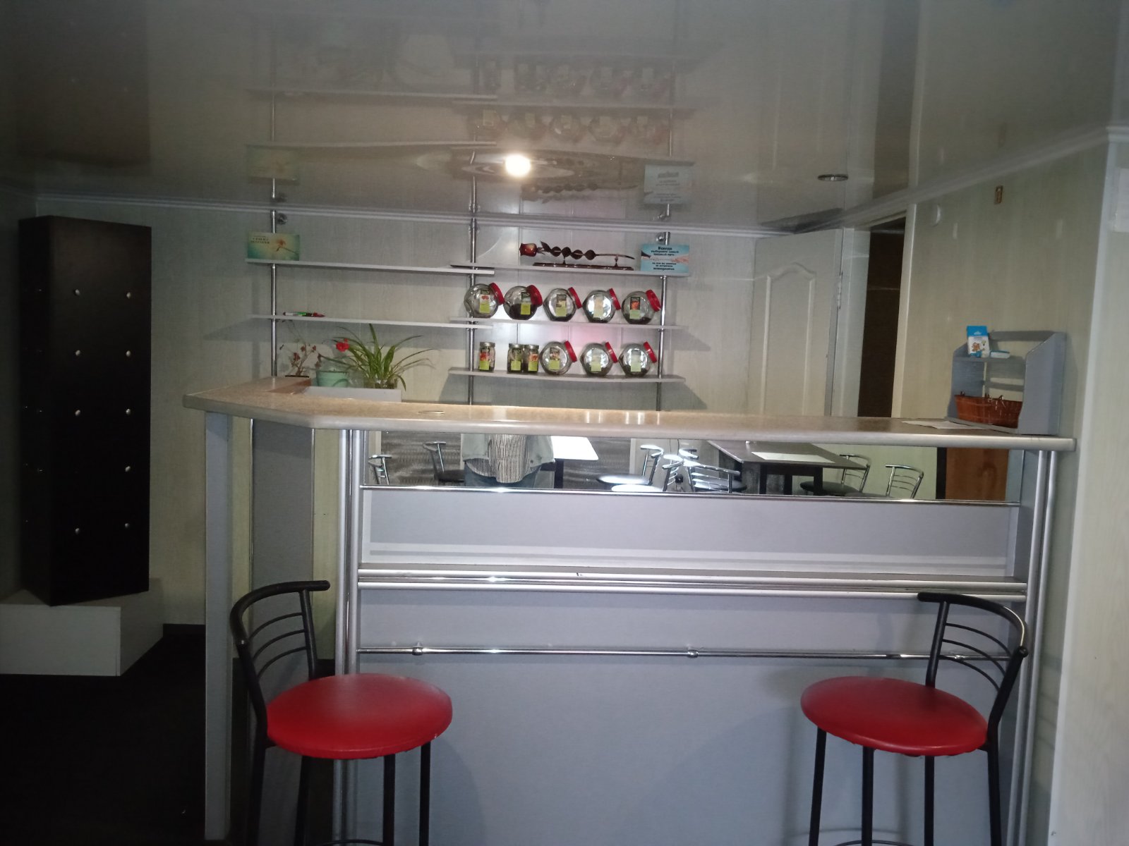 Здається в оренду кафе в атомобільному комплексу р-н Автовок