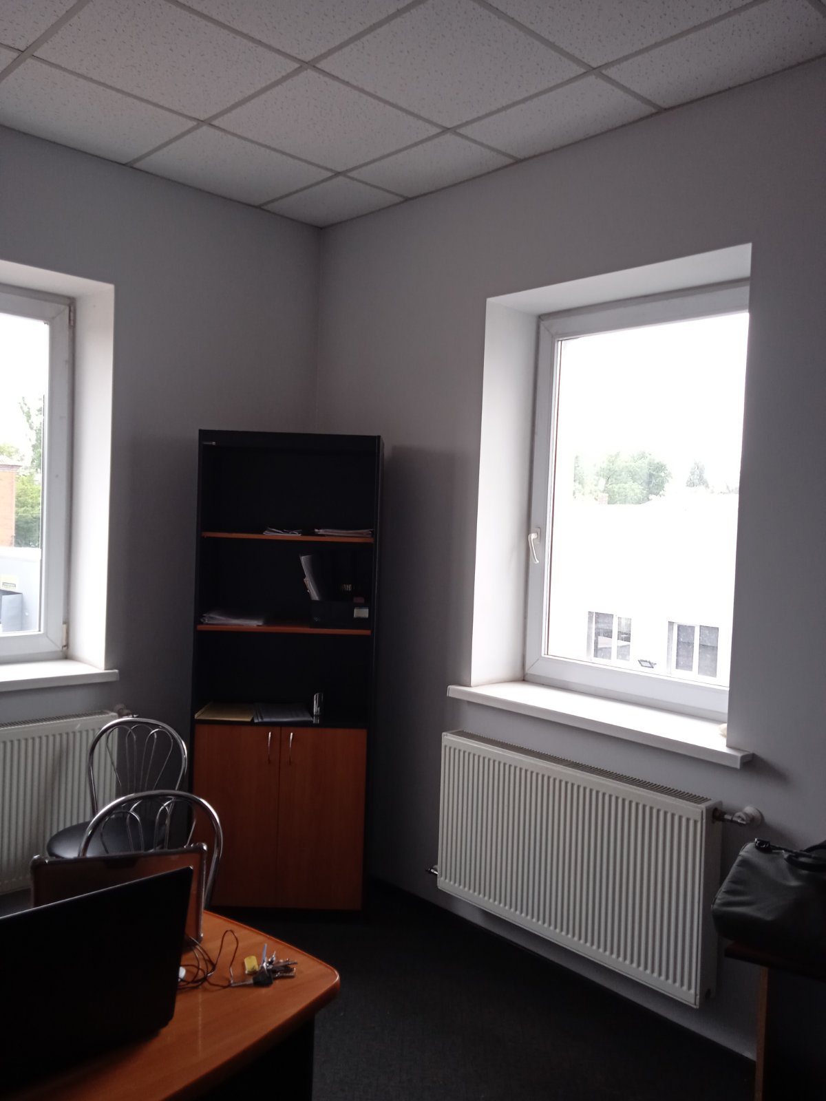 Здається в оренду офісні приміщення 15-100 кв. м., Кривий Рі